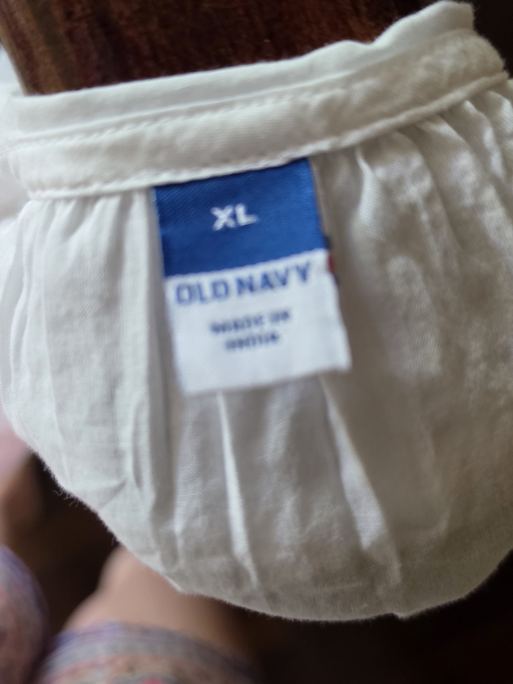 Old Navy White Ruffle V-Neck Button Front Blouse - Picture 5 of 5
